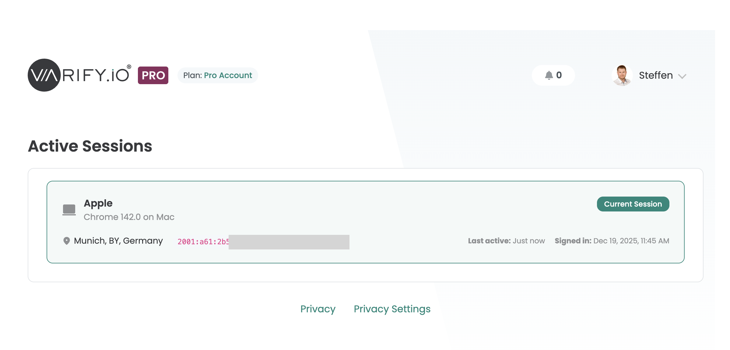 Varify screen „Active Sessions“ with one entry: Chrome on Mac from Munich, marked „Current Session“